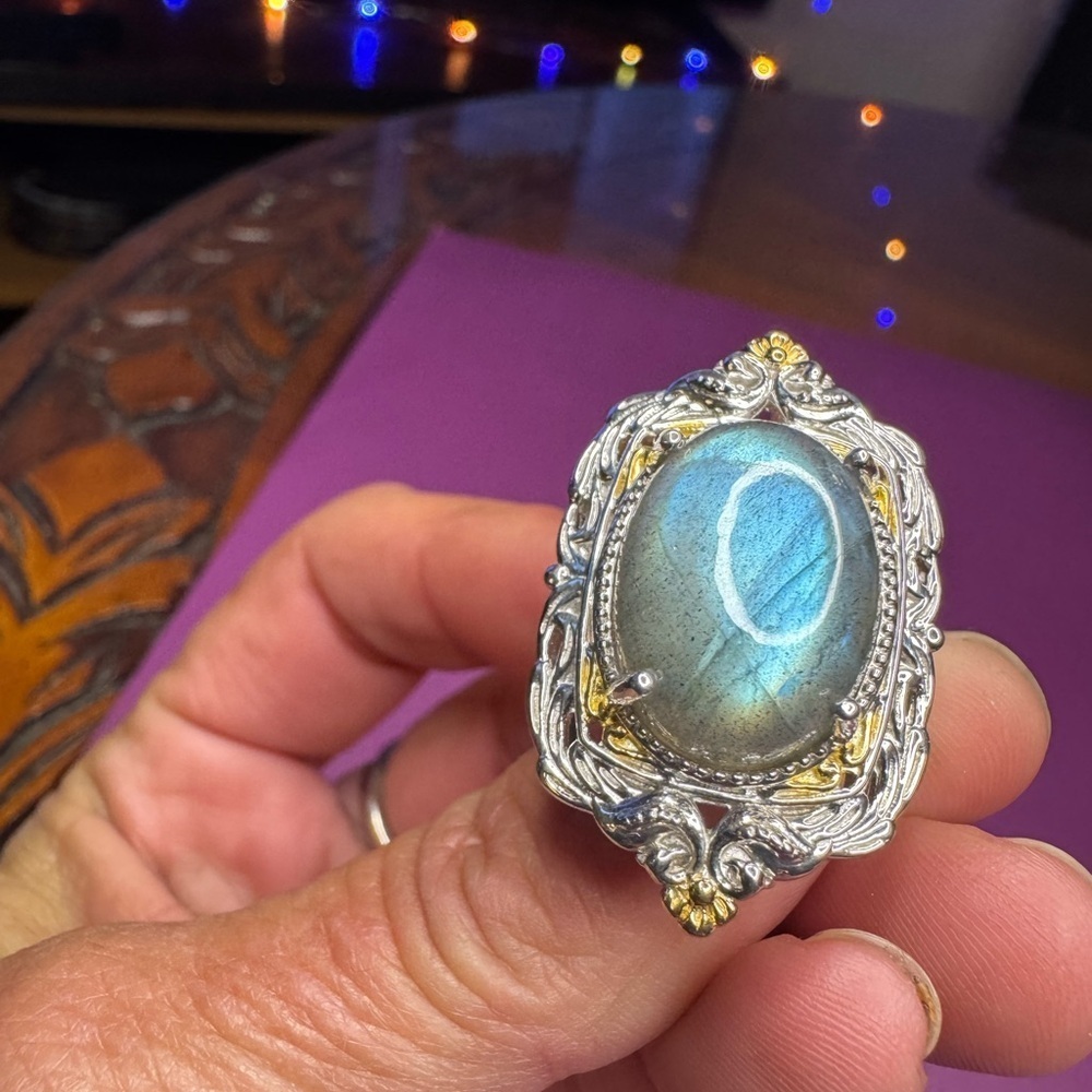 Gorgeous Karis Malagasy Labradorite Ring in 18K YG Plated & Platinum Bond - Picture 4 of 6